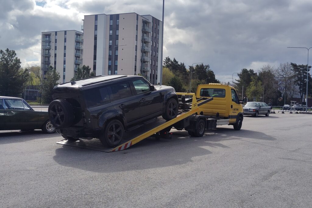 эвакуатор Маарду